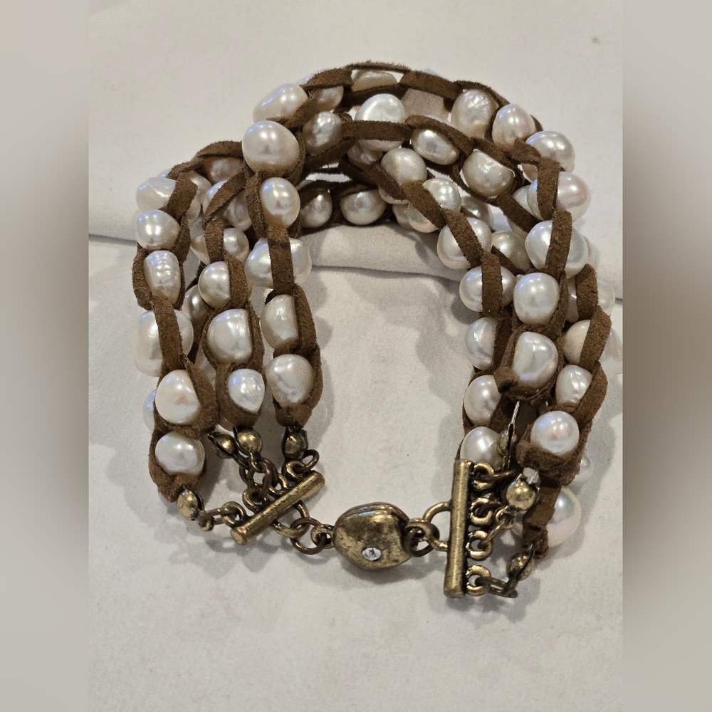 Vintage Chico's Leather And Pearl Multistrand Bracelet 7" Aprox